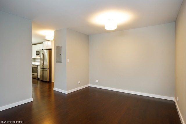 3033 North Sheridan Road, Unit 304 Chicago, IL 60657 - Photo 6 of 10