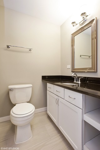 3033 North Sheridan Road, Unit 304 Chicago, IL 60657 - Photo 10 of 10