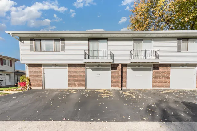 $274,853 | 314 Covehill Court, Unit 314, Schaumburg, IL 60193