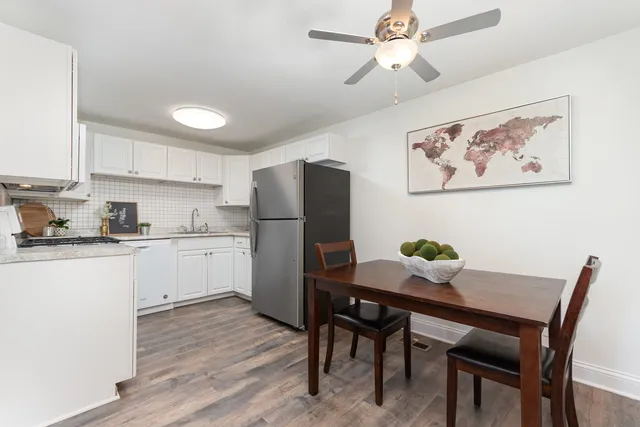 $274,853 | 314 Covehill Court, Unit 314, Schaumburg, IL 60193