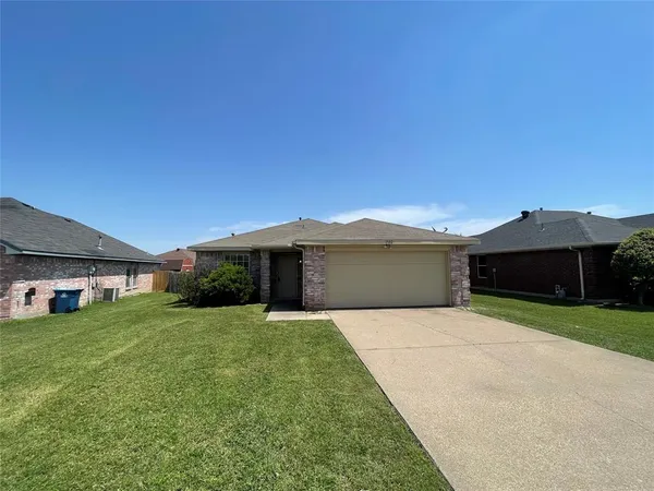 $1,895 | 1502 Parrot Court, DeSoto, TX 75115
