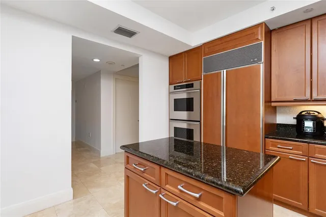 $1,350,000 | 20201 East Country Club Drive, Unit 706, Aventura, FL 33180