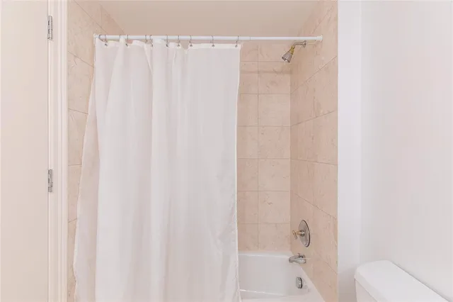 $1,350,000 | 20201 East Country Club Drive, Unit 706, Aventura, FL 33180