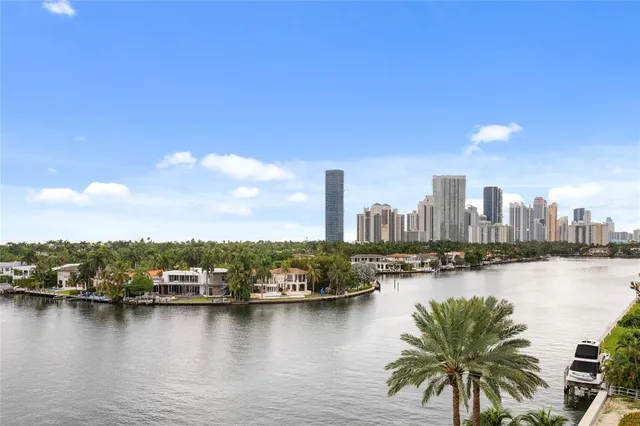 $1,350,000 | 20201 East Country Club Drive, Unit 706, Aventura, FL 33180