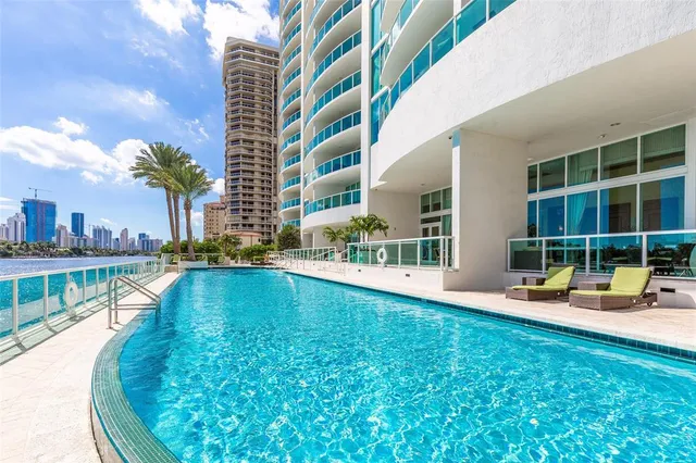 $1,350,000 | 20201 East Country Club Drive, Unit 706, Aventura, FL 33180