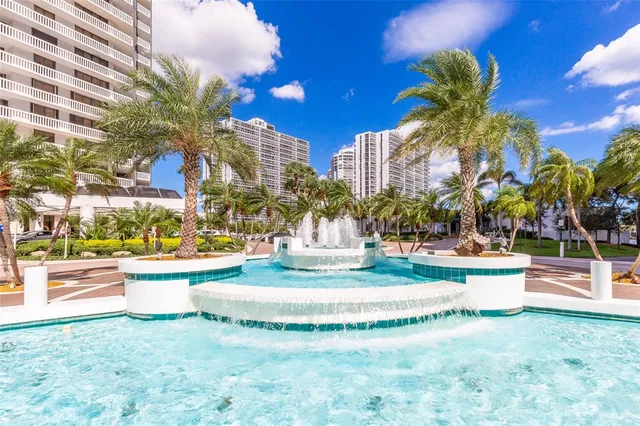 $1,350,000 | 20201 East Country Club Drive, Unit 706, Aventura, FL 33180