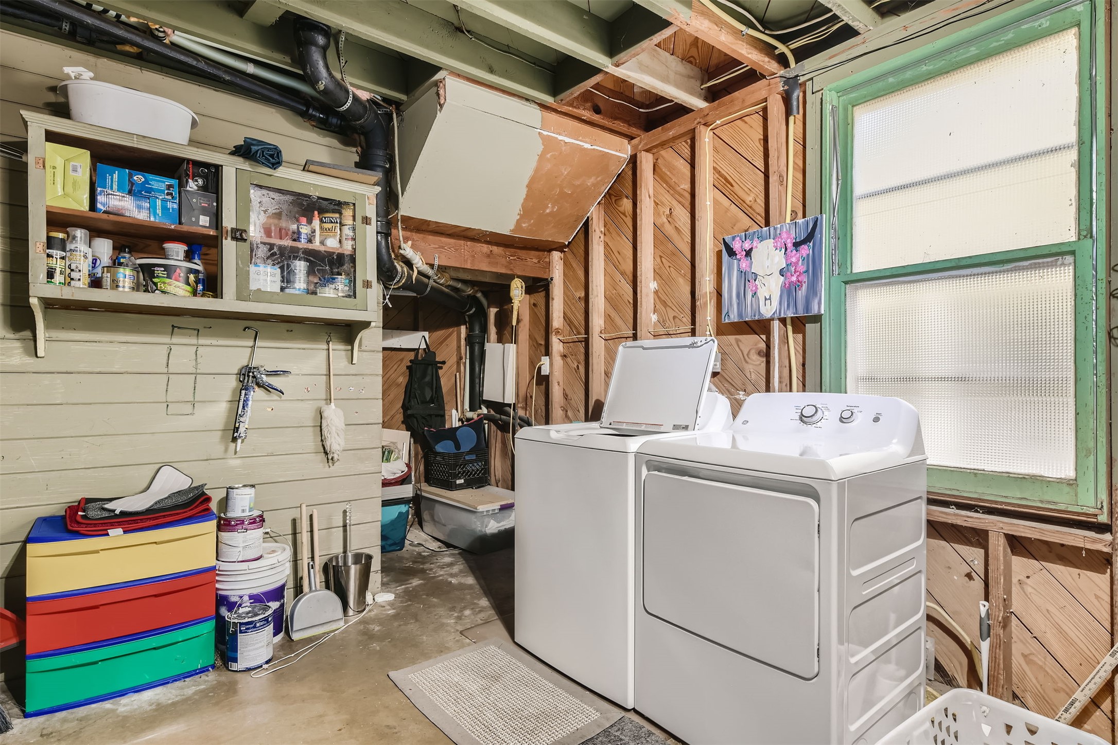 6804 Vine Street Austin, TX 78757 - Photo 13 of 15 a utility room with dryer and washer