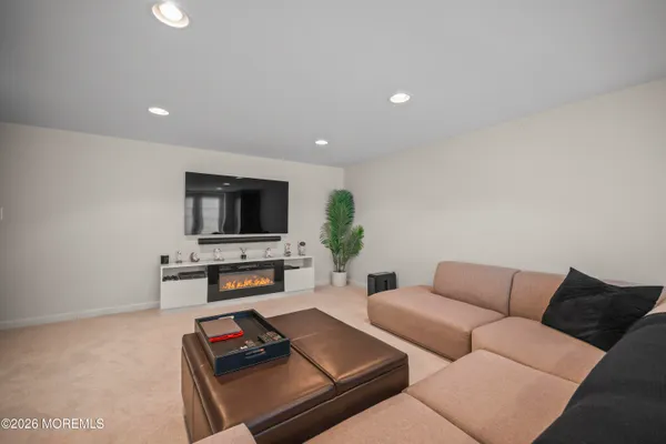 $5,500 | 5 Cortland Road, Eatontown, NJ 07724