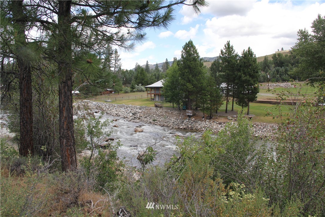 8 Riffle Loop Winthrop, WA 98862 - Photo 12 of 18 Gallery Image 12
