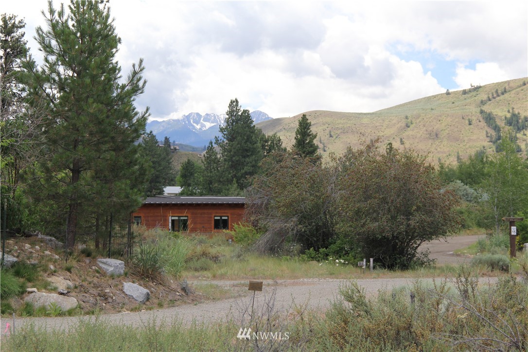 8 Riffle Loop Winthrop, WA 98862 - Photo 9 of 18 Gallery Image 9