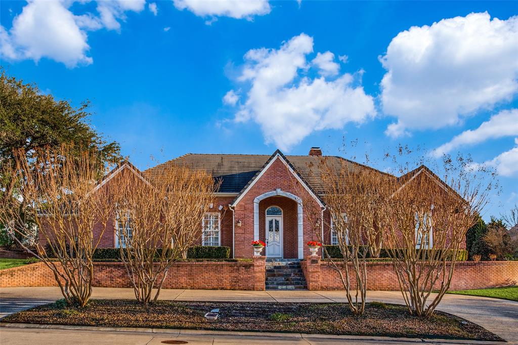 6509 Muirfield Road Fort Worth, TX 76132 - Photo 2 of 15 No matter what your current housing needs are, this wonderful lease property is an ideal option. Just minutes to Bryant Irvin Blvd., Chisholm Trail Parkway, Hulen St., and I-20. Close to numerous private schools, Harris Hospital Southwest, extensive shopping - dining opportunities, and much more. This one is a must see. The added security with being in Mira Vista is a plus.