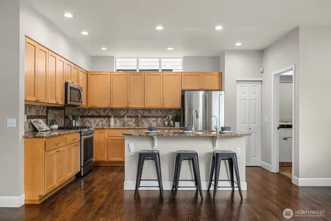 $1,178,000 | 7306 Douglas Avenue Southeast, Snoqualmie, WA 98065