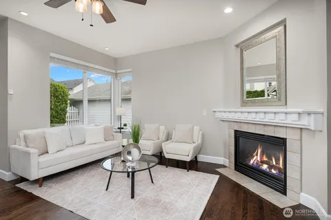 $1,178,000 | 7306 Douglas Avenue Southeast, Snoqualmie, WA 98065