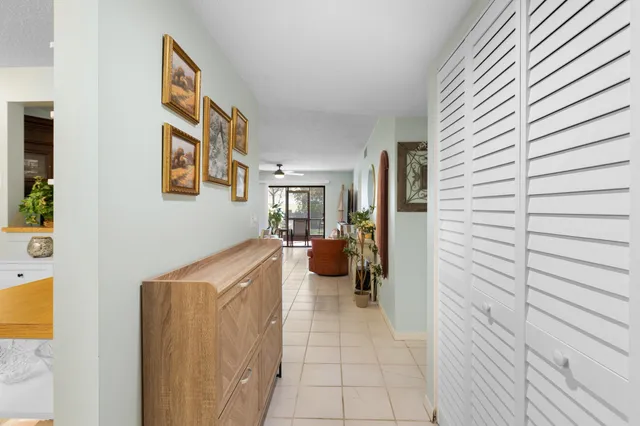 $189,000 | 1270 Southeast Parkview Place, Unit B5, Stuart, FL 34994