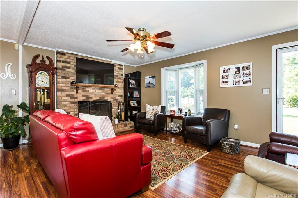 4728 Charlie Hipp Road Charlotte, NC 28214 - Photo 3 of 24 Gallery Image 3