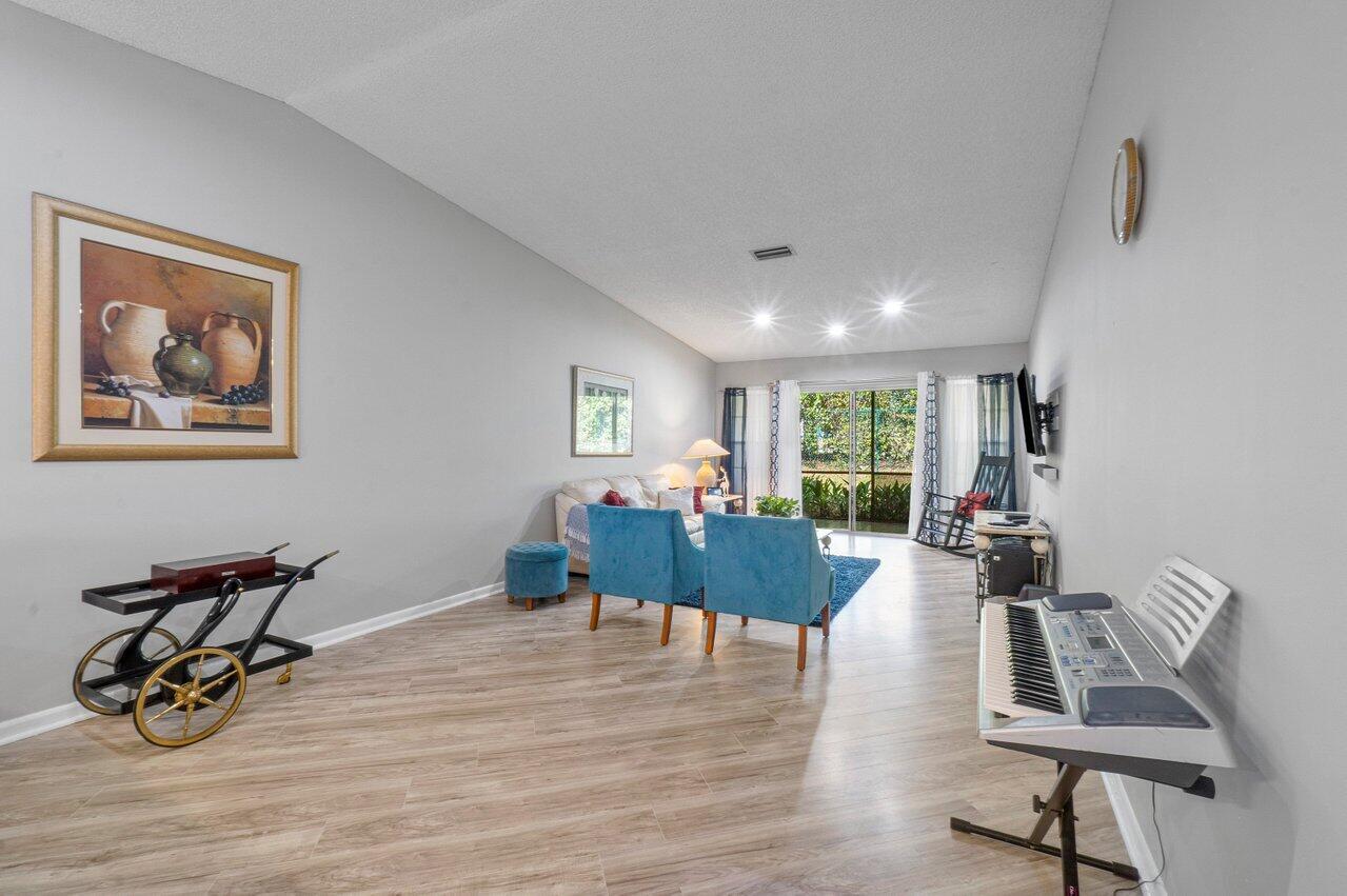 005-18527EgretWay-BocaRaton-FL-33496-SMA