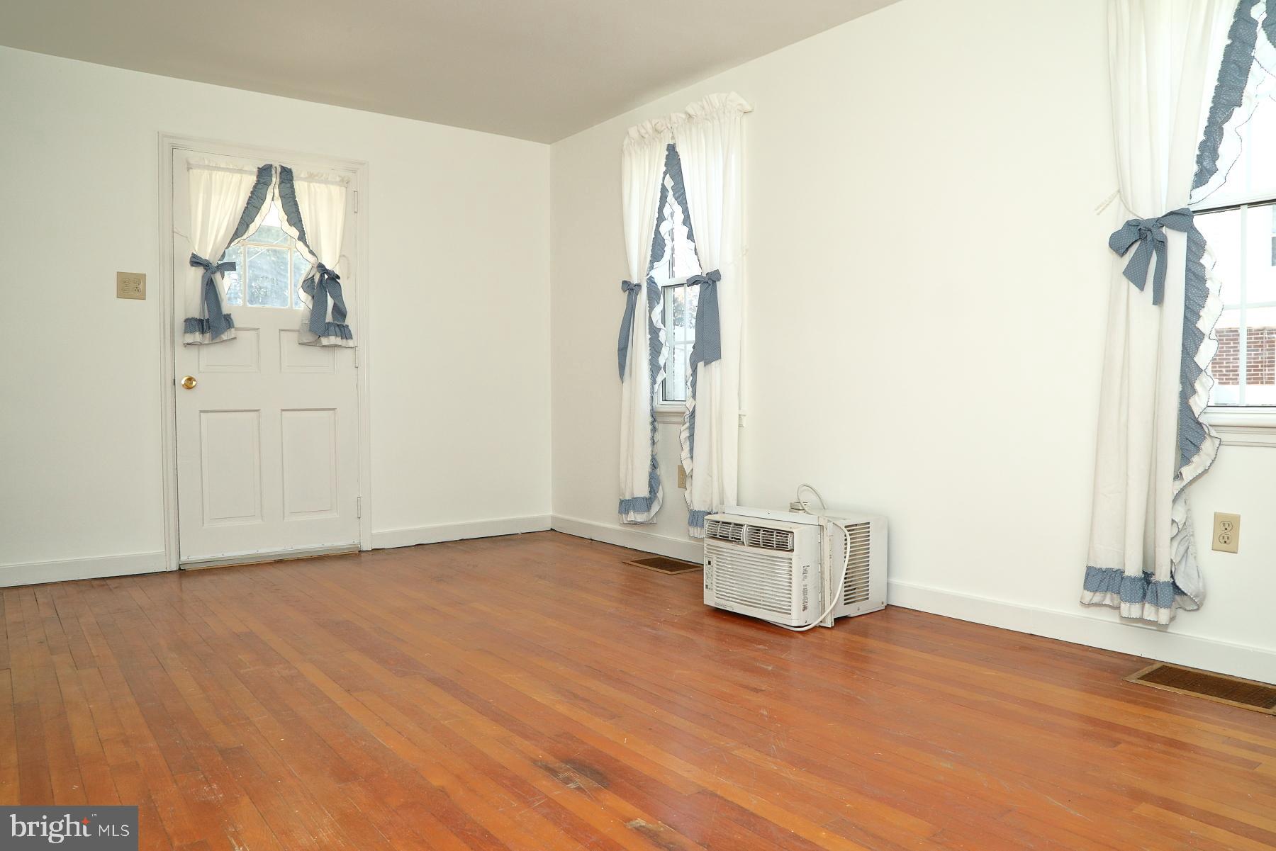 2009 Hemlock Road Lancaster, PA 17603 - Photo 13 of 24 Gallery Image 13