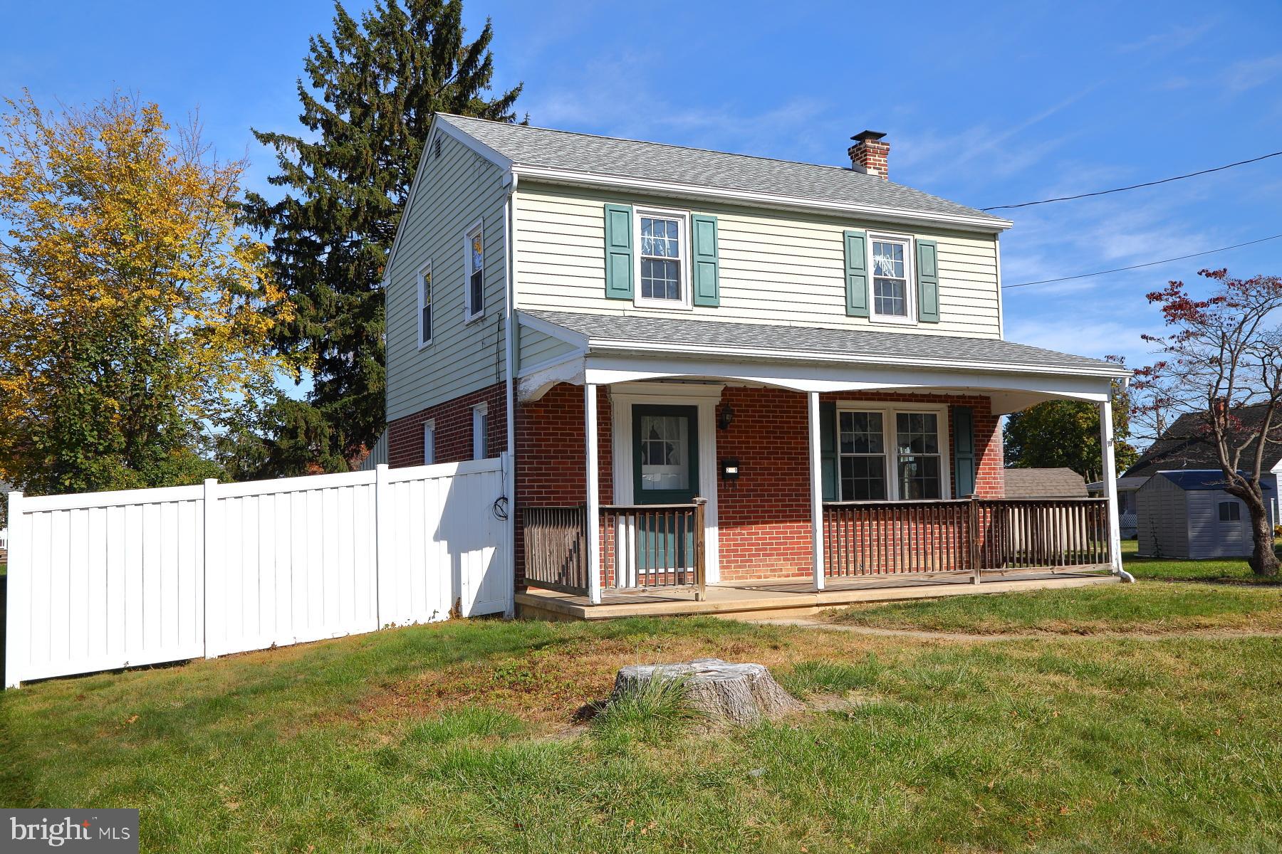 2009 Hemlock Road Lancaster, PA 17603 - Photo 2 of 24 Gallery Image 2