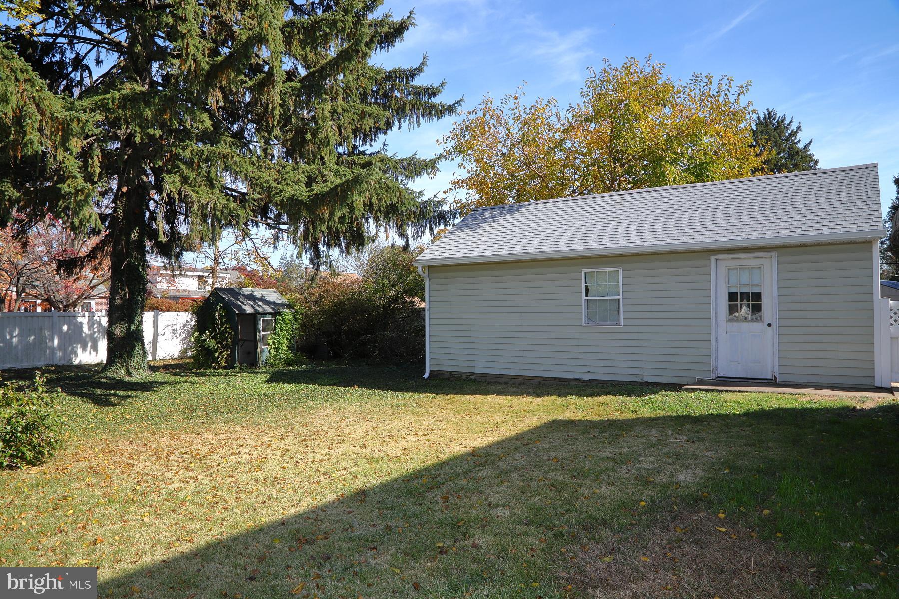 2009 Hemlock Road Lancaster, PA 17603 - Photo 5 of 24 Gallery Image 5