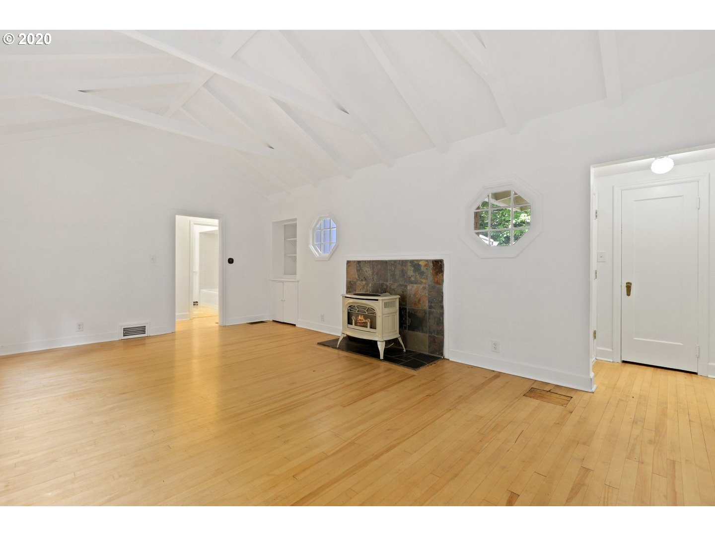 6400 Northwest Cornell Road Portland, OR 97210 - Photo 2 of 32