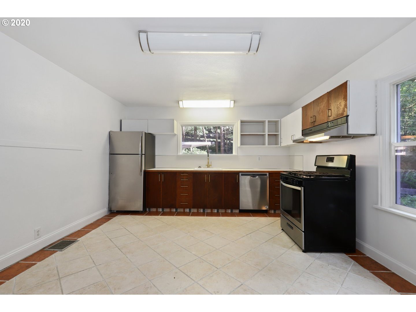 6400 Northwest Cornell Road Portland, OR 97210 - Photo 7 of 32
