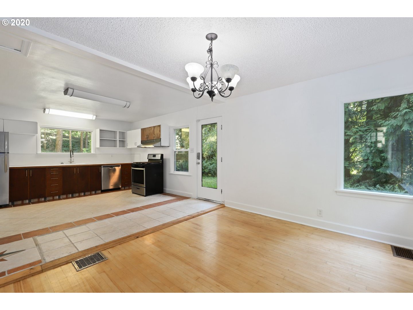 6400 Northwest Cornell Road Portland, OR 97210 - Photo 10 of 32