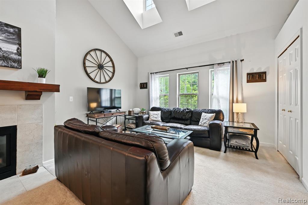 16836 Farmington Road Livonia, MI 48154 - Photo 5 of 24 Gallery Image 5