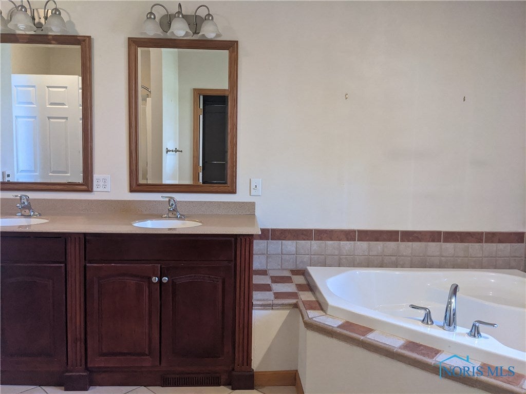 1121 West State Line Road Toledo, OH 43612 - Photo 17 of 43 Gallery Image 17