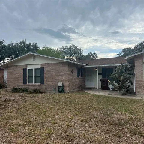 $1,800 | 1719 Santa Fe Drive, Kingsville, TX 78363