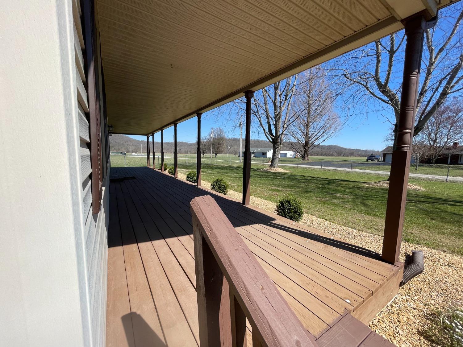 6787 Bud Ballard Rd Road Florence, IN 47020 - Photo 4 of 31