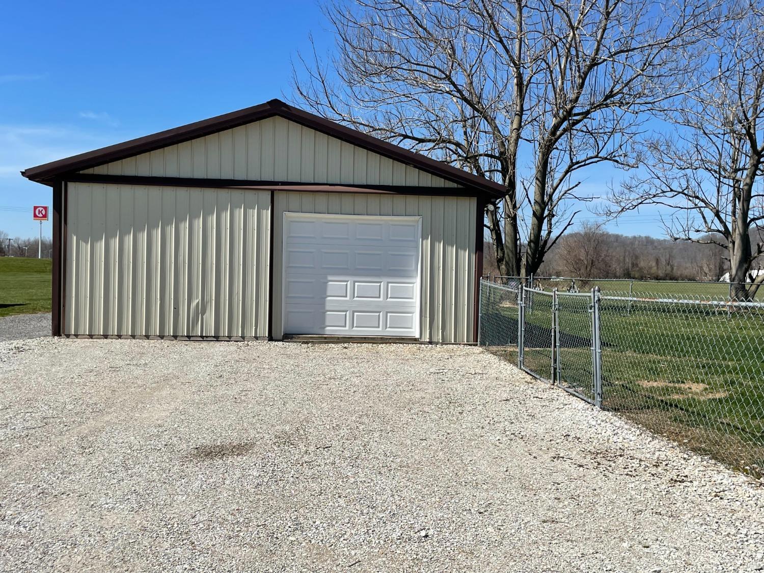 6787 Bud Ballard Rd Road Florence, IN 47020 - Photo 7 of 31