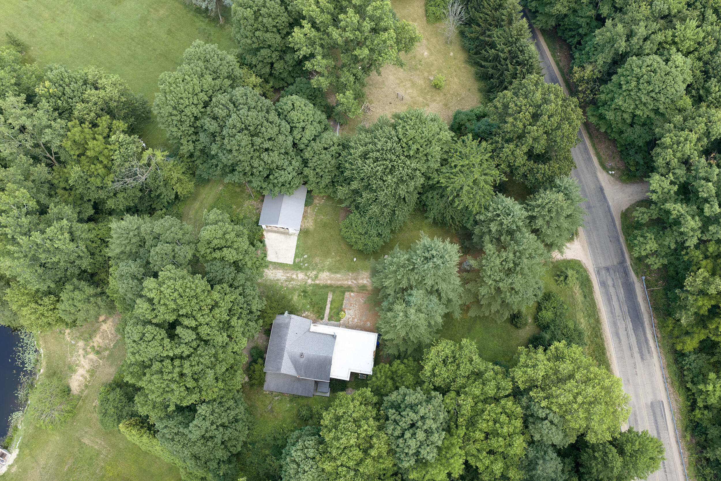 11218 North River Road Constantine, MI 49042 - Photo 32 of 35 dji_fly_20260703_033312_0551_17830210628