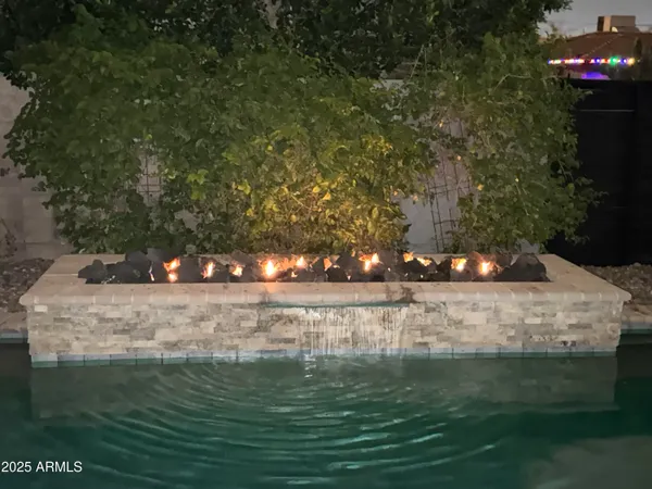 $665,000 | 2402 North 37th Street, Phoenix, AZ 85008