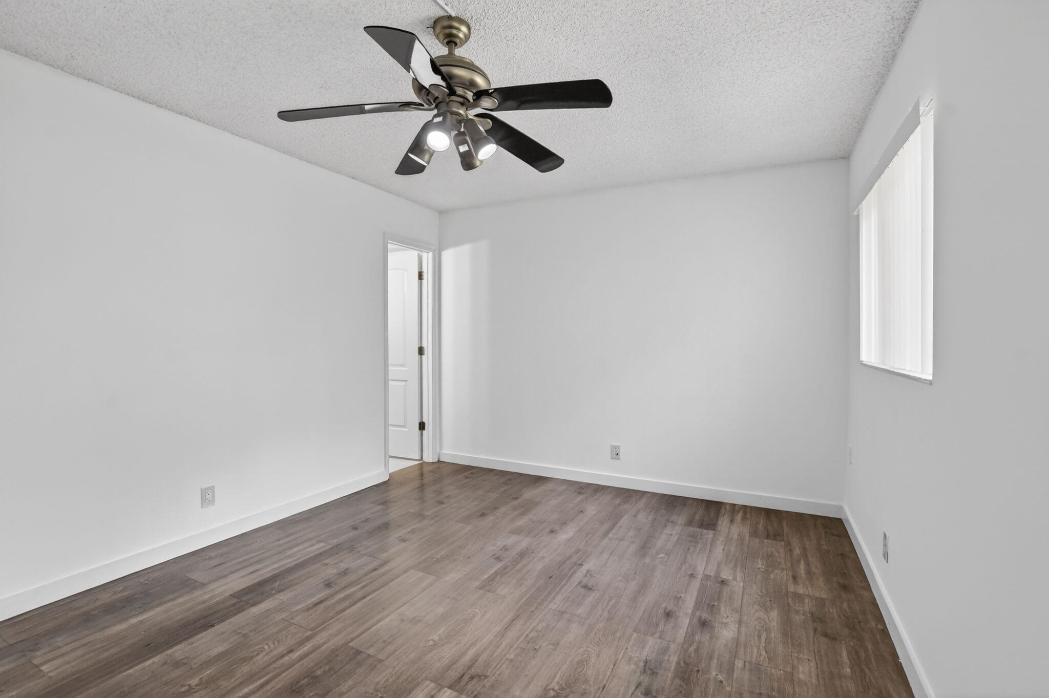 9220 Southwest 3rd Street, Unit 907 Boca Raton, FL 33428 - Photo 16 of 34 17-web-or-mls-DSC_2220