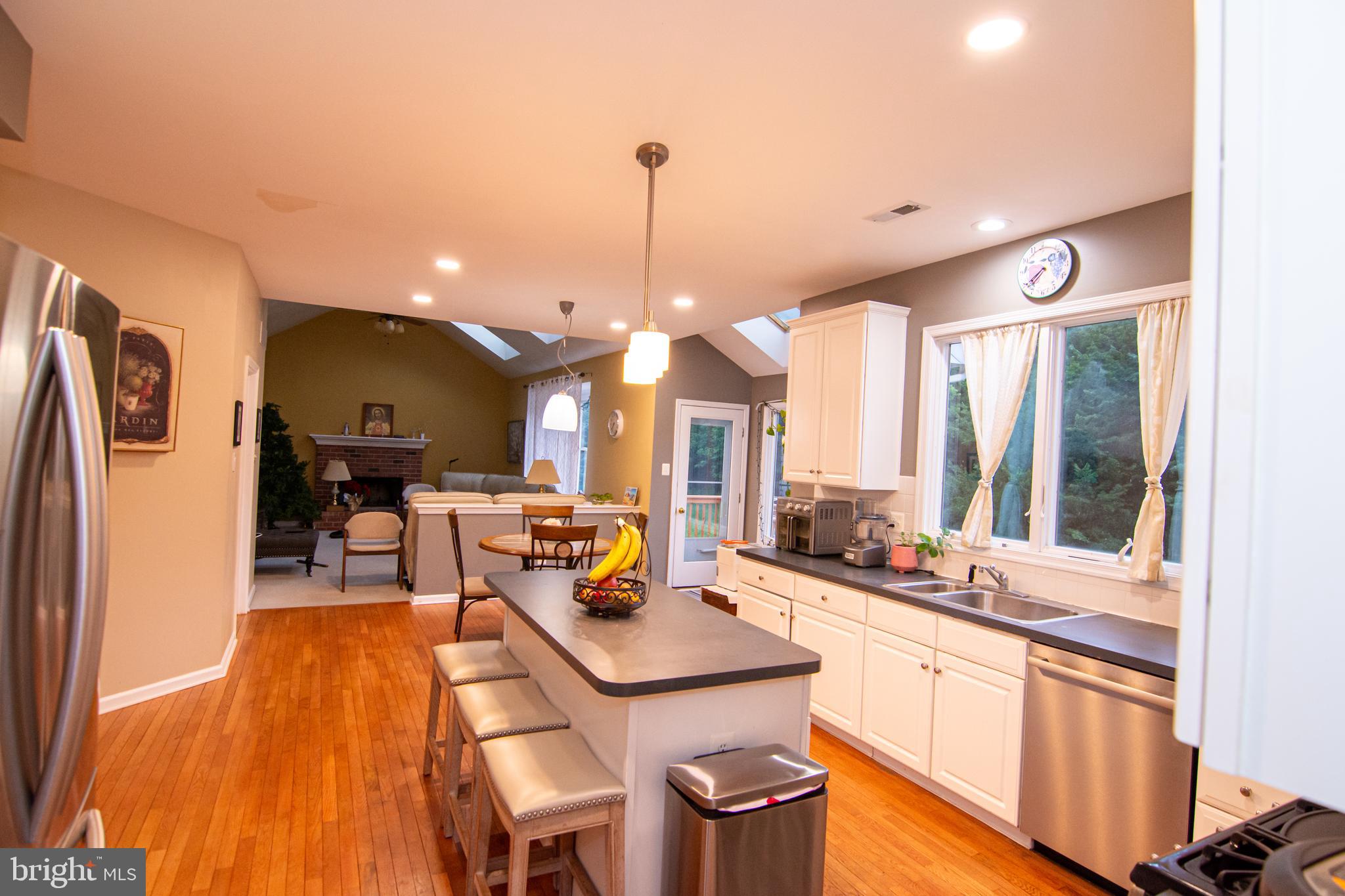 1410 Merlin Circle Audubon, PA 19403 - Photo 11 of 28 Kitchen