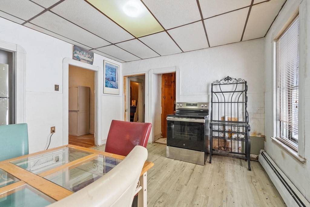 25 Mckinley Road Worcester, MA 01605 - Photo 12 of 40