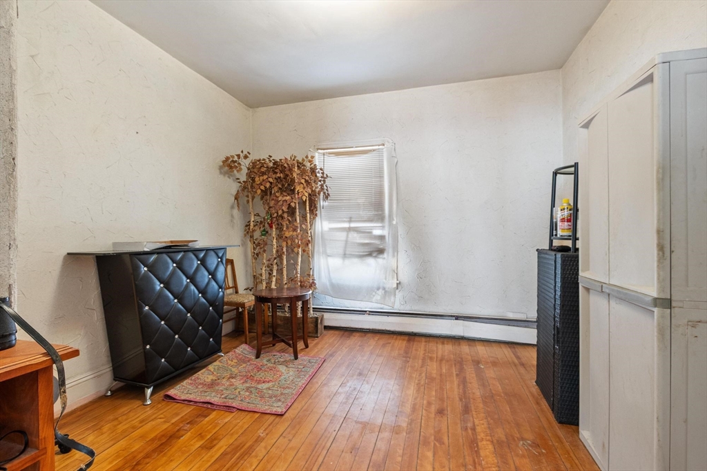 25 Mckinley Road Worcester, MA 01605 - Photo 16 of 40