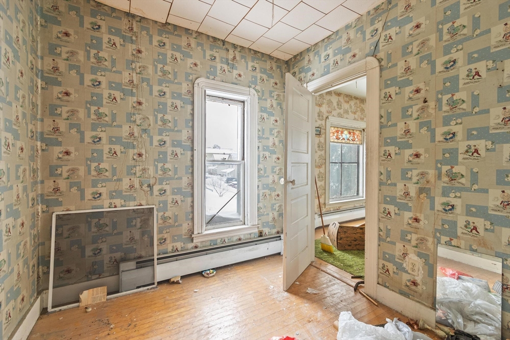 25 Mckinley Road Worcester, MA 01605 - Photo 21 of 40