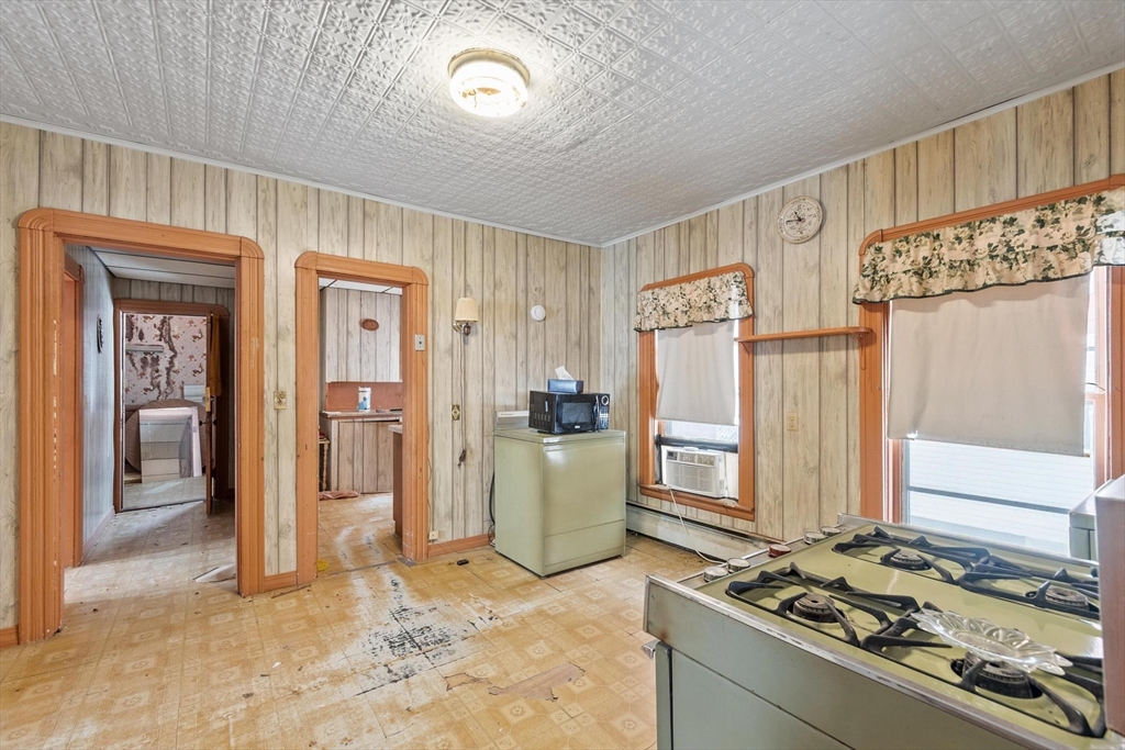 25 Mckinley Road Worcester, MA 01605 - Photo 24 of 40