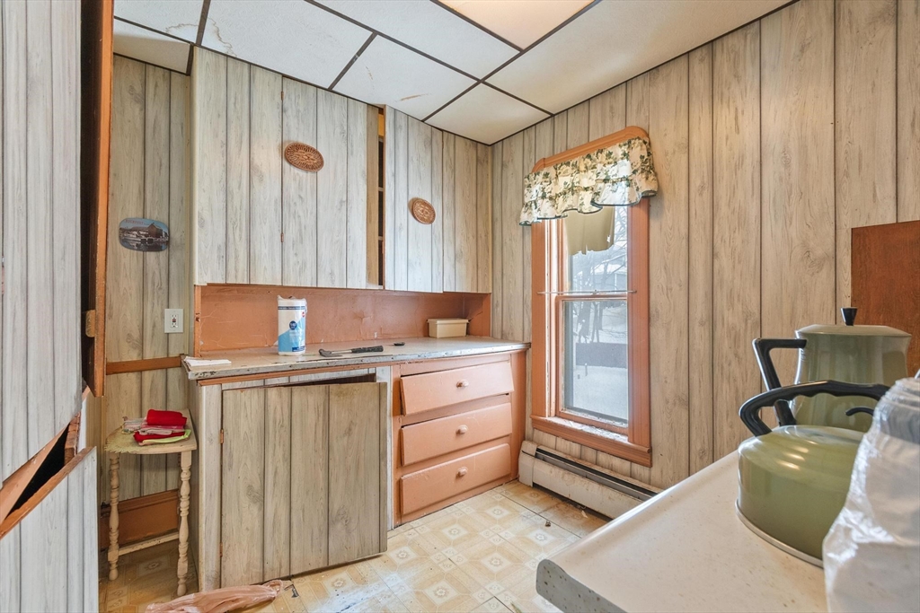 25 Mckinley Road Worcester, MA 01605 - Photo 27 of 40