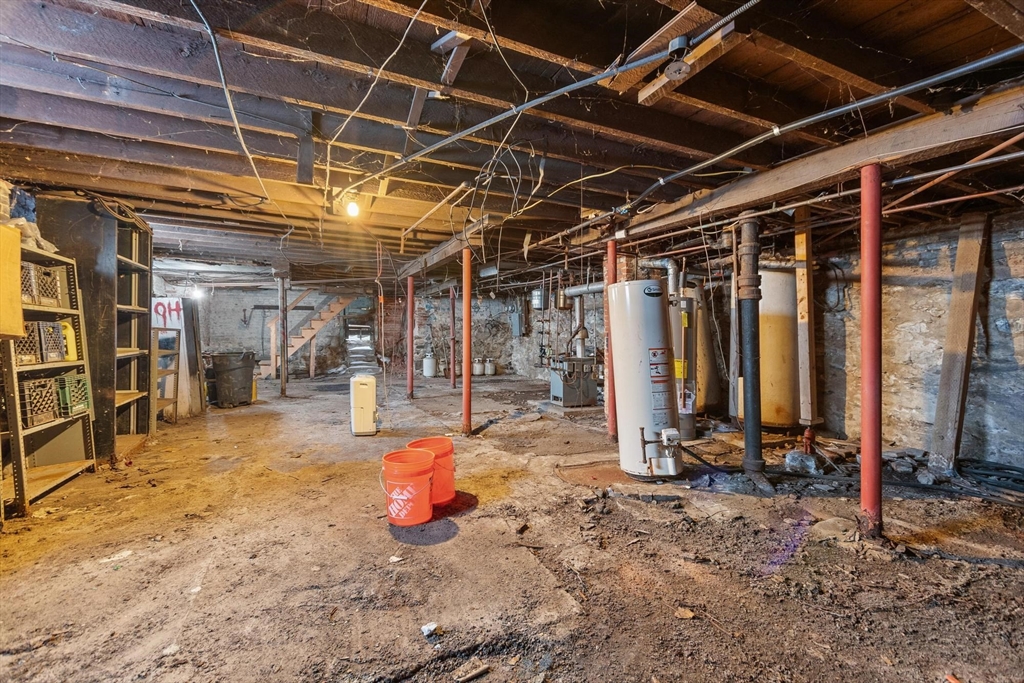 25 Mckinley Road Worcester, MA 01605 - Photo 33 of 40