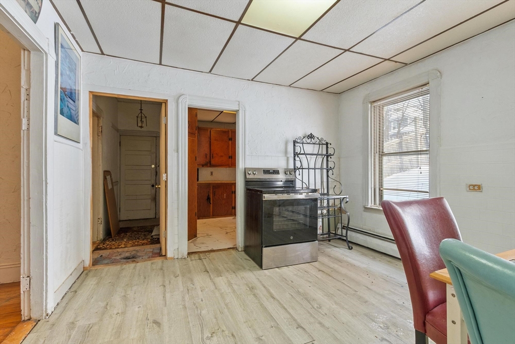 25 Mckinley Road Worcester, MA 01605 - Photo 10 of 40