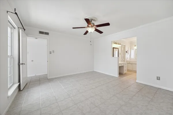 $2,095 | 1833 Saxony Lane, Houston, TX 77058