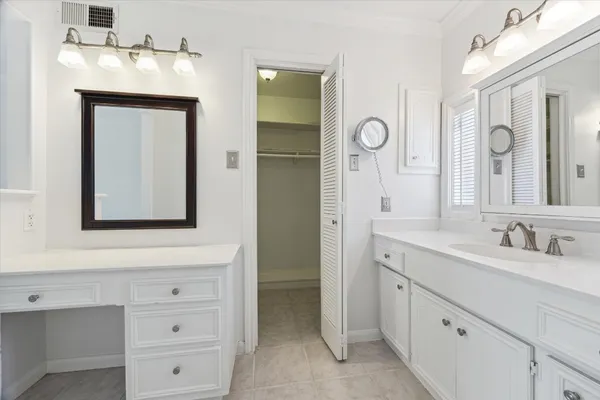 $2,095 | 1833 Saxony Lane, Houston, TX 77058
