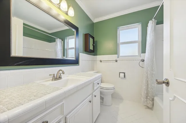 $2,200 | 1833 Saxony Lane, Houston, TX 77058