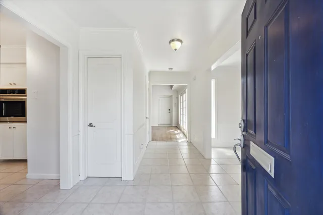 $2,200 | 1833 Saxony Lane, Houston, TX 77058