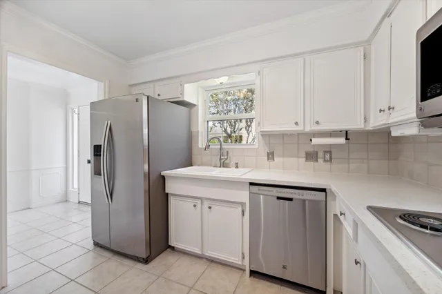 $2,200 | 1833 Saxony Lane, Houston, TX 77058