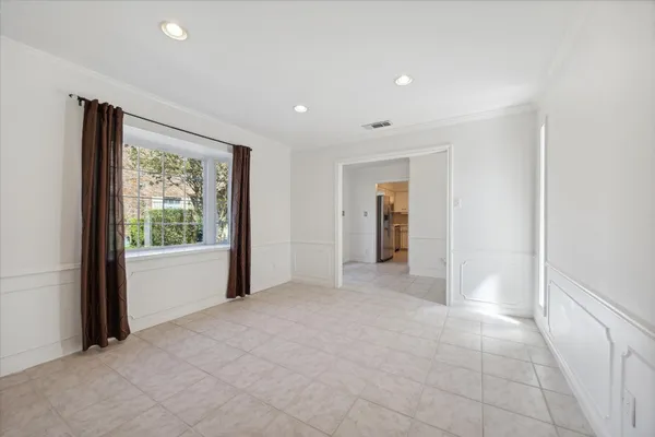 $2,095 | 1833 Saxony Lane, Houston, TX 77058