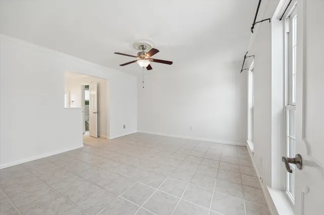 $2,200 | 1833 Saxony Lane, Houston, TX 77058