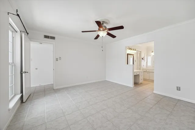 $2,200 | 1833 Saxony Lane, Houston, TX 77058